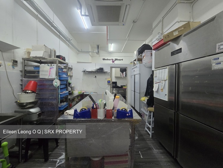 The Commerze@irving (D13), Retail #438245171